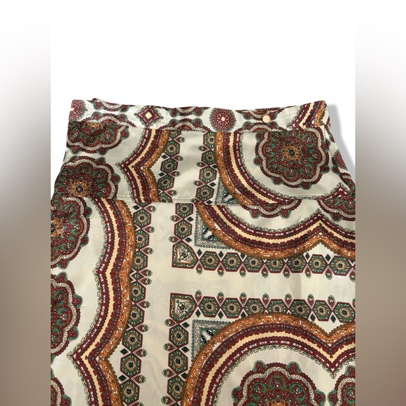 Topshop Satin Mandala Paisley Print A-line Midi Wrap Skirt | Size 8 - Picture 15 of 16